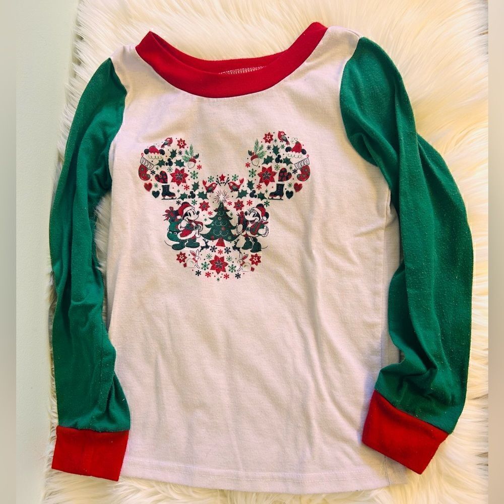 Disney Christmas Mickey Mouse pajamas! 🎄